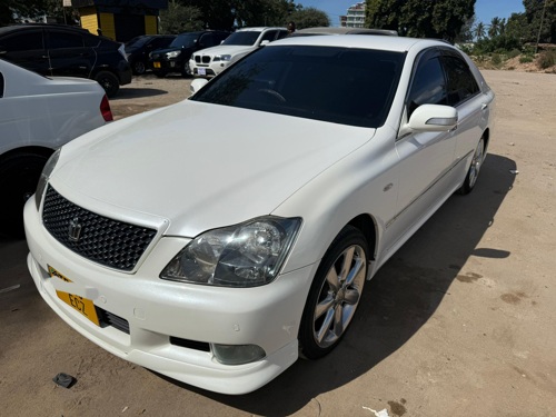  CROWN ATHLETE PRICE TAG 17M