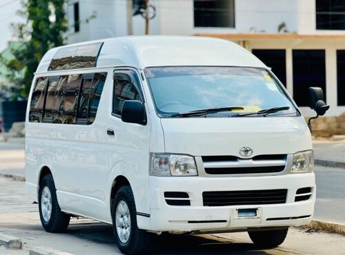 Toyota hiace cash /mkopo 