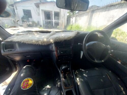 TOYOTA CARINA 