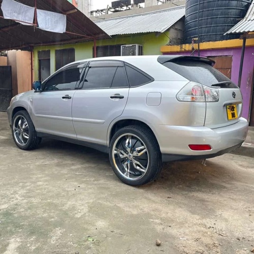 Toyota Harrier Kupatana