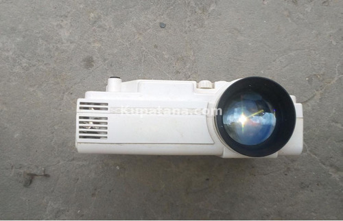 Crosstour Mini Home Portable Projector