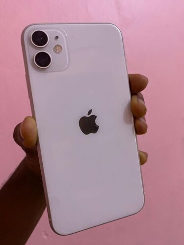 Iphone 11 BH 84 very clean 