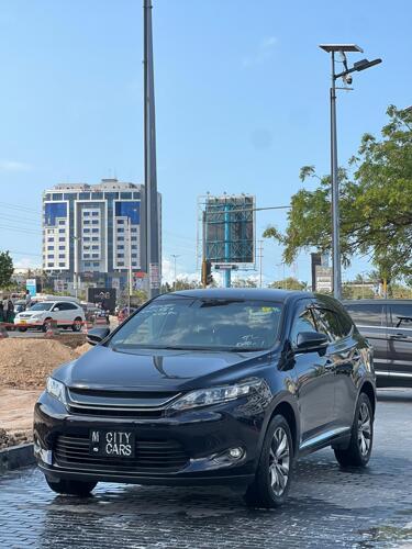 Toyota Harrier Anaconda