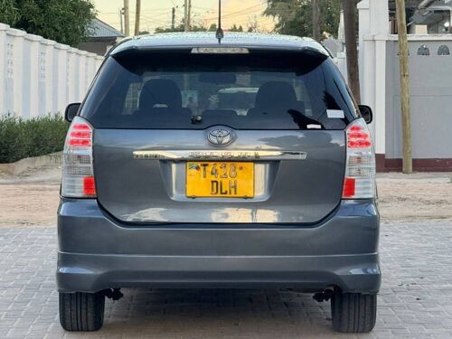 Toyota wish old model