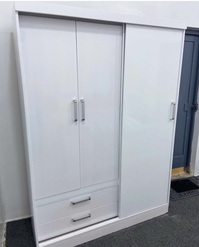 kabati  four door