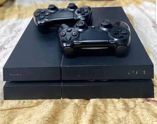 PS4 FAT na 2 CONTROLLER 
