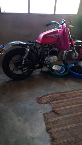 Suzuki ax100 injini iko safi 