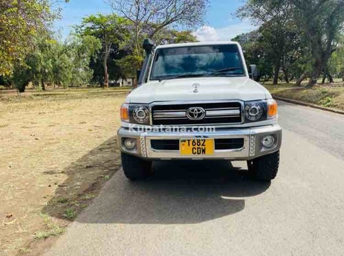TOYOTA LANDCRUISER LX