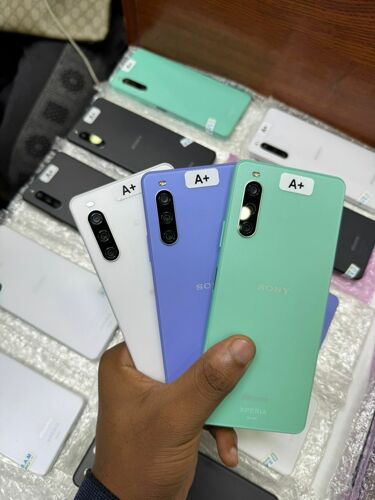 Sony 10iv gb 128 