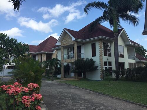  Villa for rent in Oysterbay 