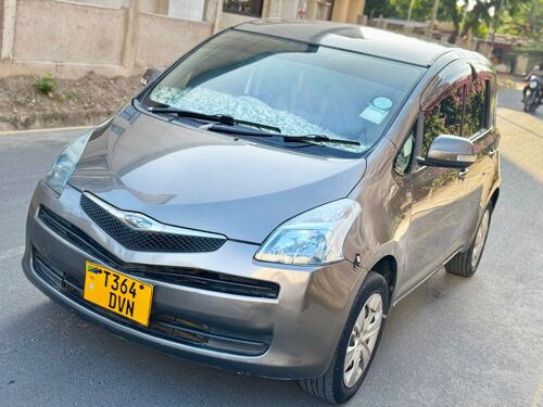 TOYOTA RACTIS 
