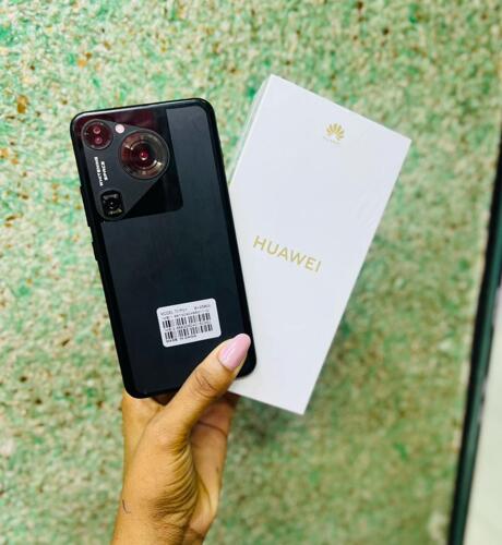 HUAWEI 70 PRO +