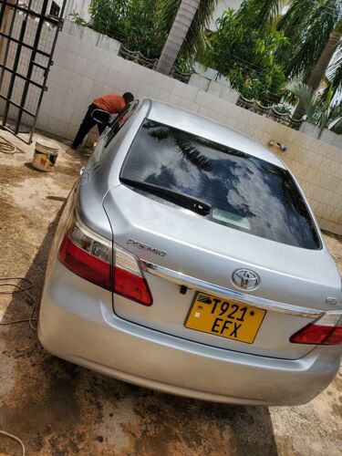 Toyota premio 