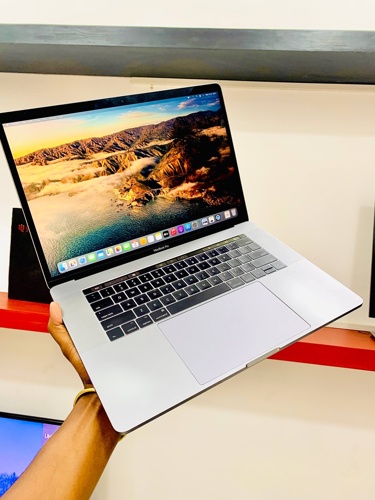 MacBook Pro 2017 16inch Touchb
