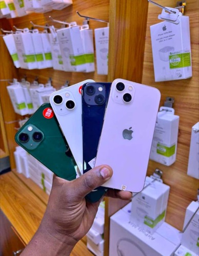 Iphone 13 plain