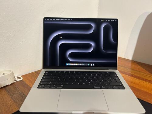 MacBook Pro M4 Pro 2025