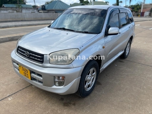 Toyota Rav 4 Inauzwa