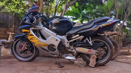 Honda cbr 600F