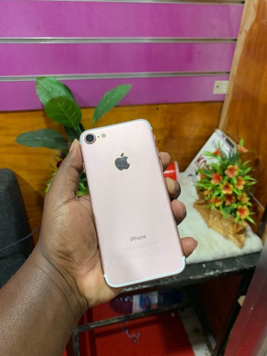 iPHONE 7 32GB