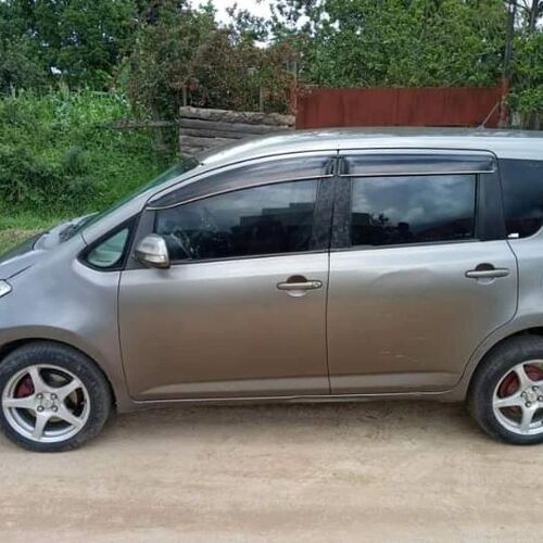 Toyota Ractis inauzwa