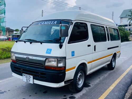 Toyota HiAce 1