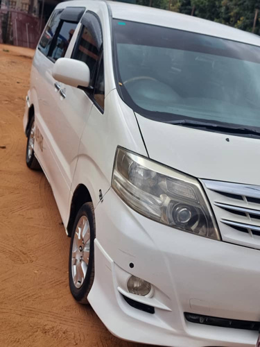 Toyota Alphard Clean Sana