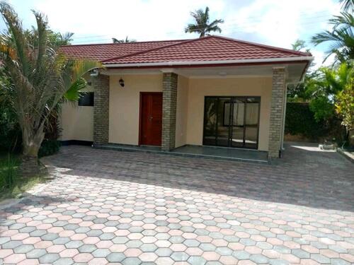 House for rent at mbezi beach Renbow