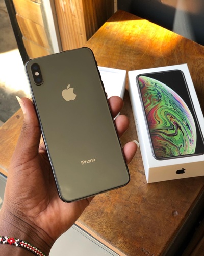 iphone xs max Used
