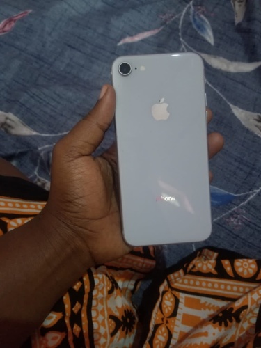 iPhone 8 Mpya Gb256 Bh100