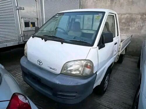 TOWN HIACE NAUZA NEW SAFI 