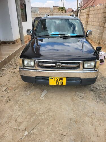 Hilux petrol
