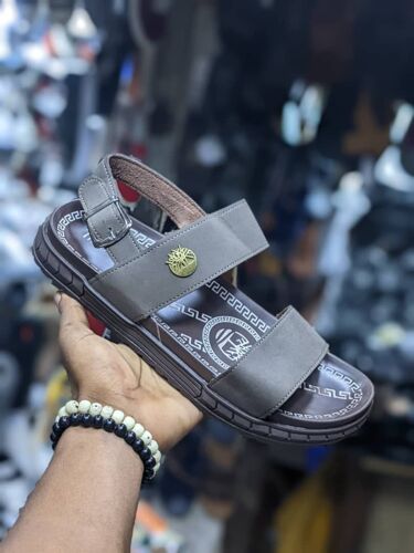 Top leather sandals 