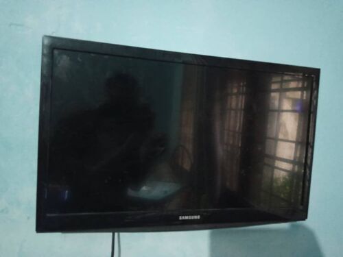 SAMSUNG FLAT TV 