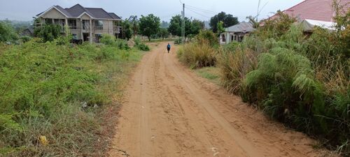 KIWANJA KINAUZWA MADALE