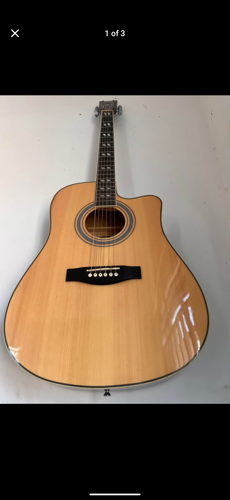 Guitar la umeme yamaha