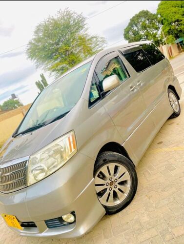TOYOTA ALPHARD 2004 Golden