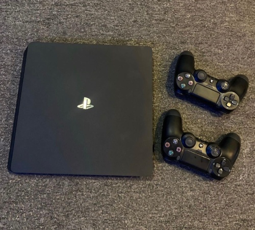 PlayStation 4 Slim