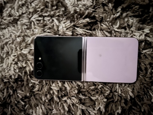 SAMSUNG GALAXY FLIP 5 USED