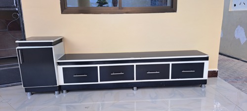 Tv showcase used