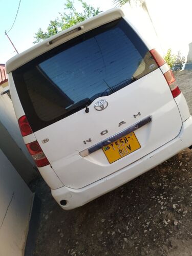 Toyota Noah for sale 