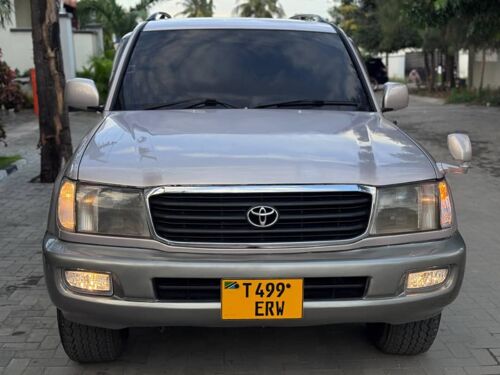 Land cruiser  VXKali sana