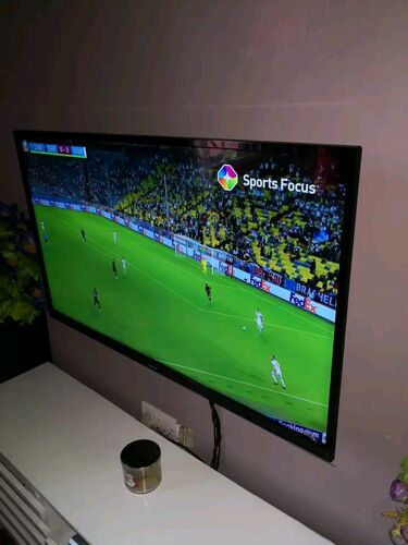 FLAT TV INCH 40 NZURI SANA HD 