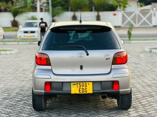 Toyota vitz  RS 
