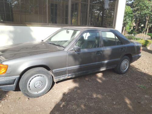Benz manual for sale in Arusha