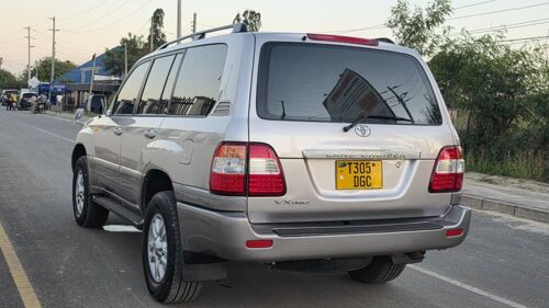 Landcruiser vx v8 amazon 