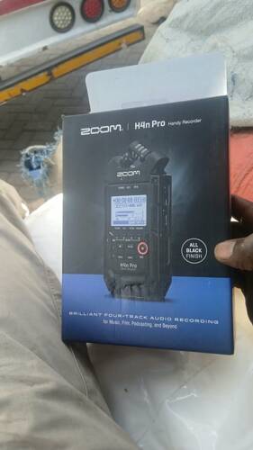 Zoom H4N Pro Handy Recorder 