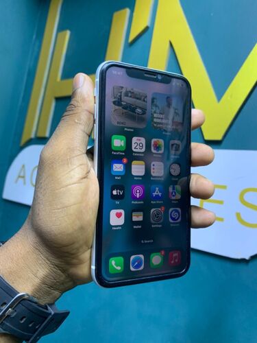 iphone XR   64gb