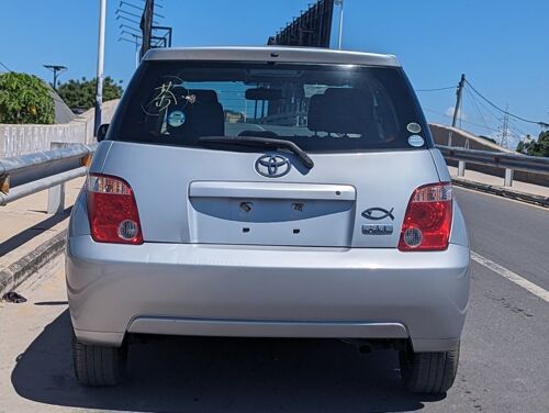 Toyota IST 2005