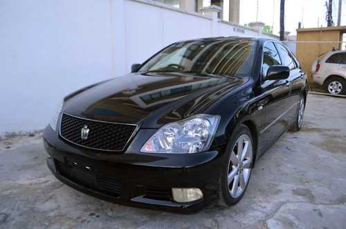 TOYOTA CROWN