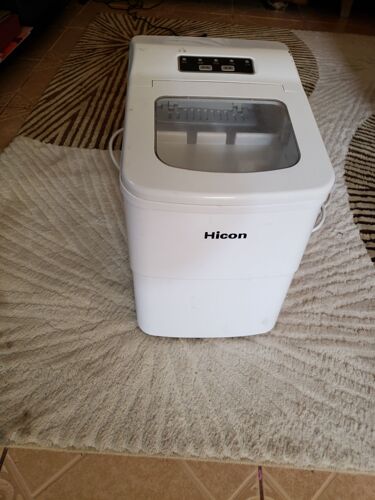 Ice maker machine 